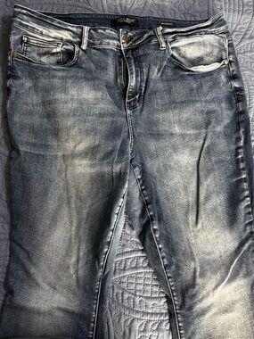 Judy Blue Light Wash Super Distressed Skinny Jeans
